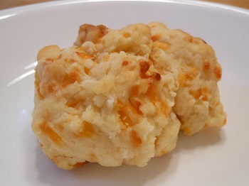 Garlic Cheddar Biscuits